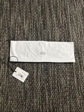 Alo Yoga Performance Conquer Headband White NEW